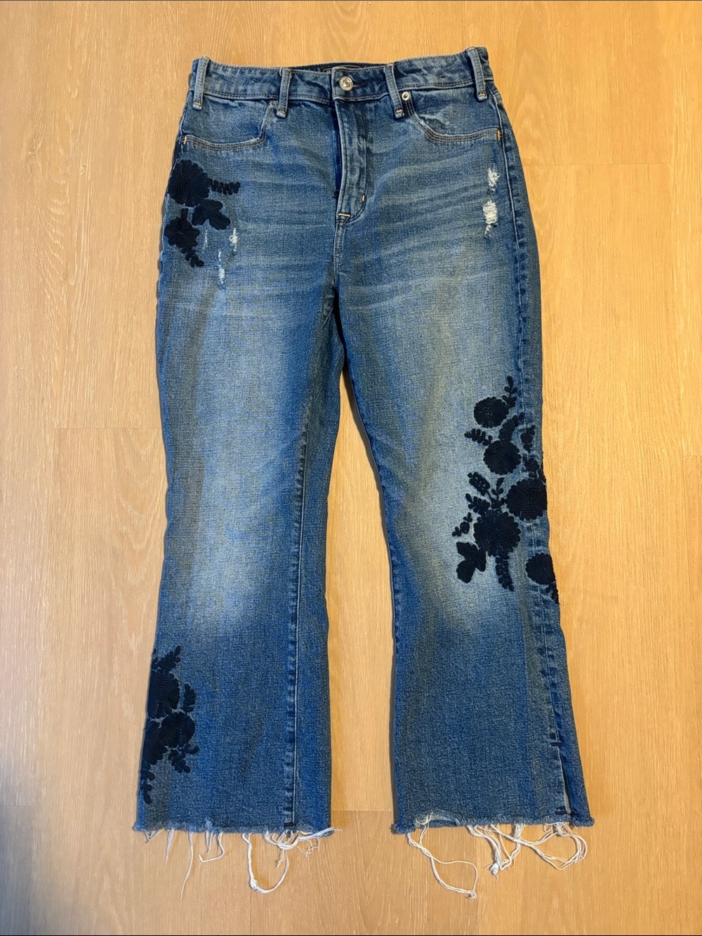Abercrombie & Fitch Simone Denim Ankle Flare Floral Embroidered Jeans size 28/6s